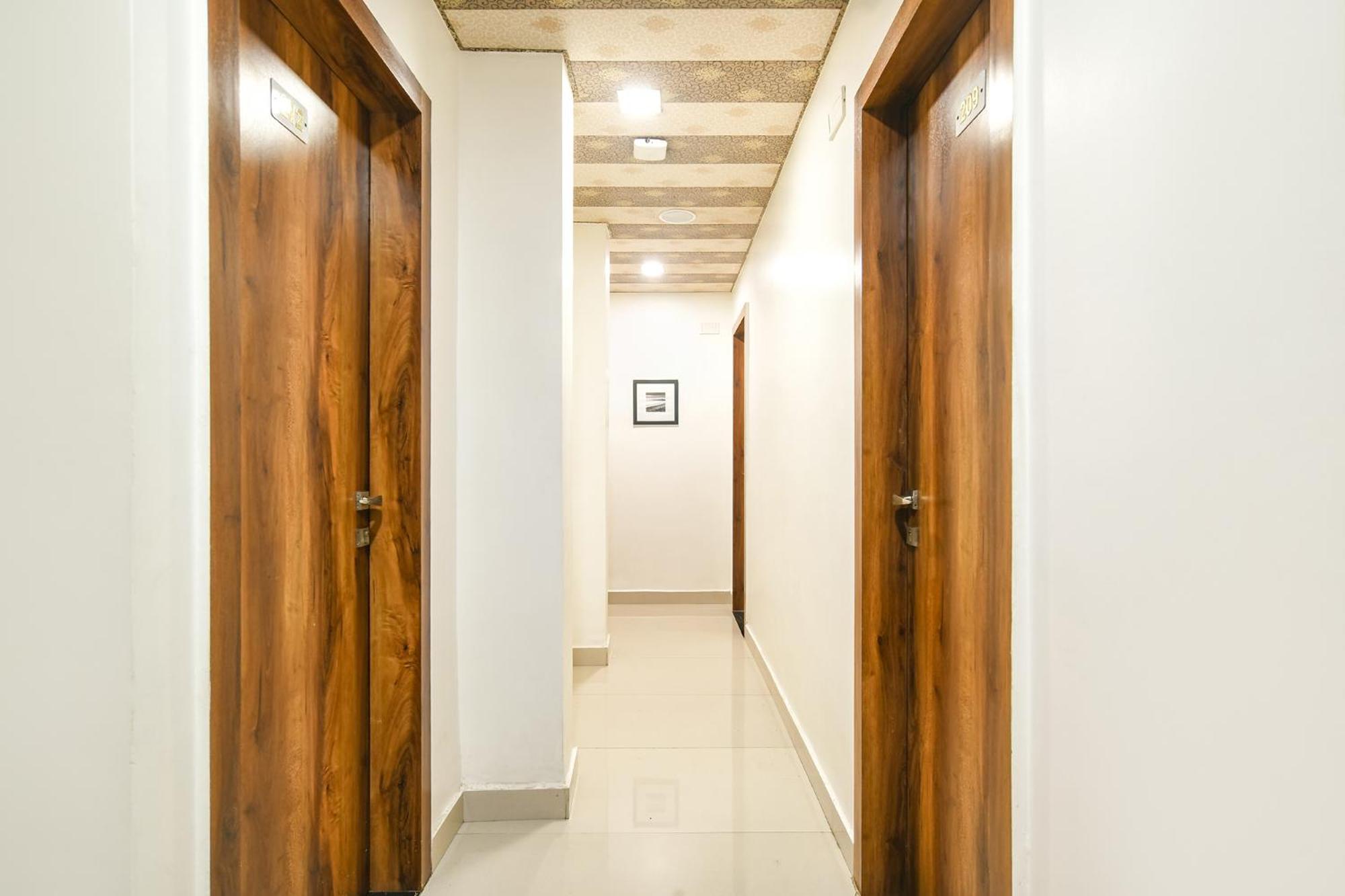 Fabexpress The King Palace Indore Exterior photo