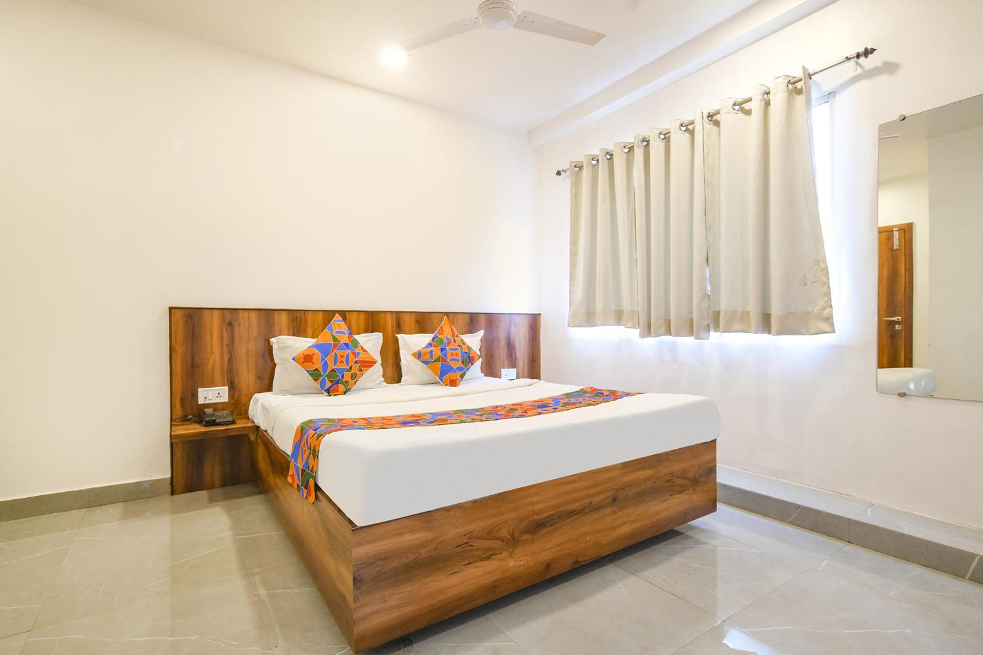 Fabexpress The King Palace Indore Exterior photo